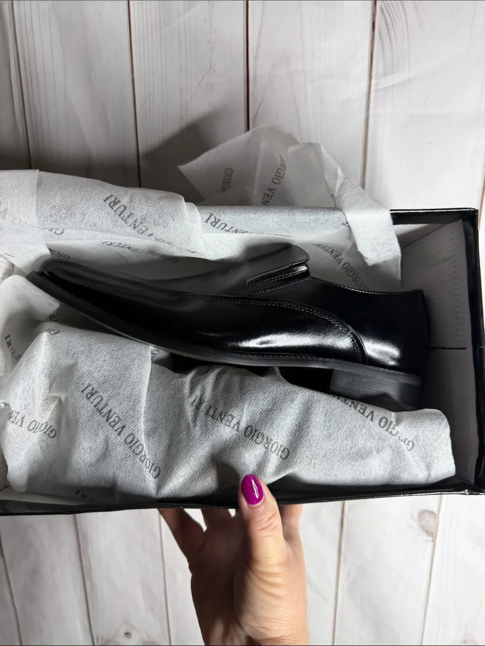 Men's Black Leather Slip-On Loafers 8.5 in box